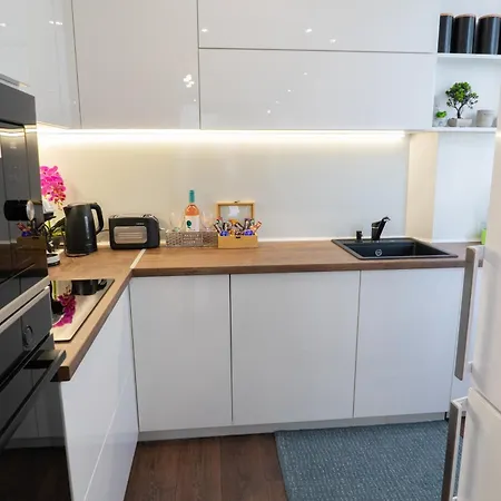 Luxury 2br Retreat In Apartament Varna