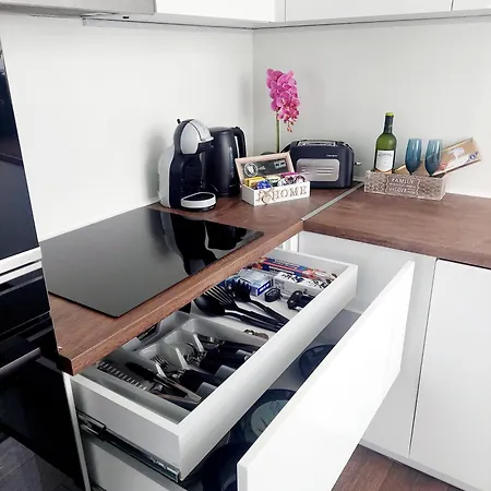 Luxury 2br Retreat In Apartament Varna