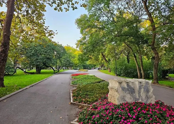 Luxury 2br Retreat In Varna